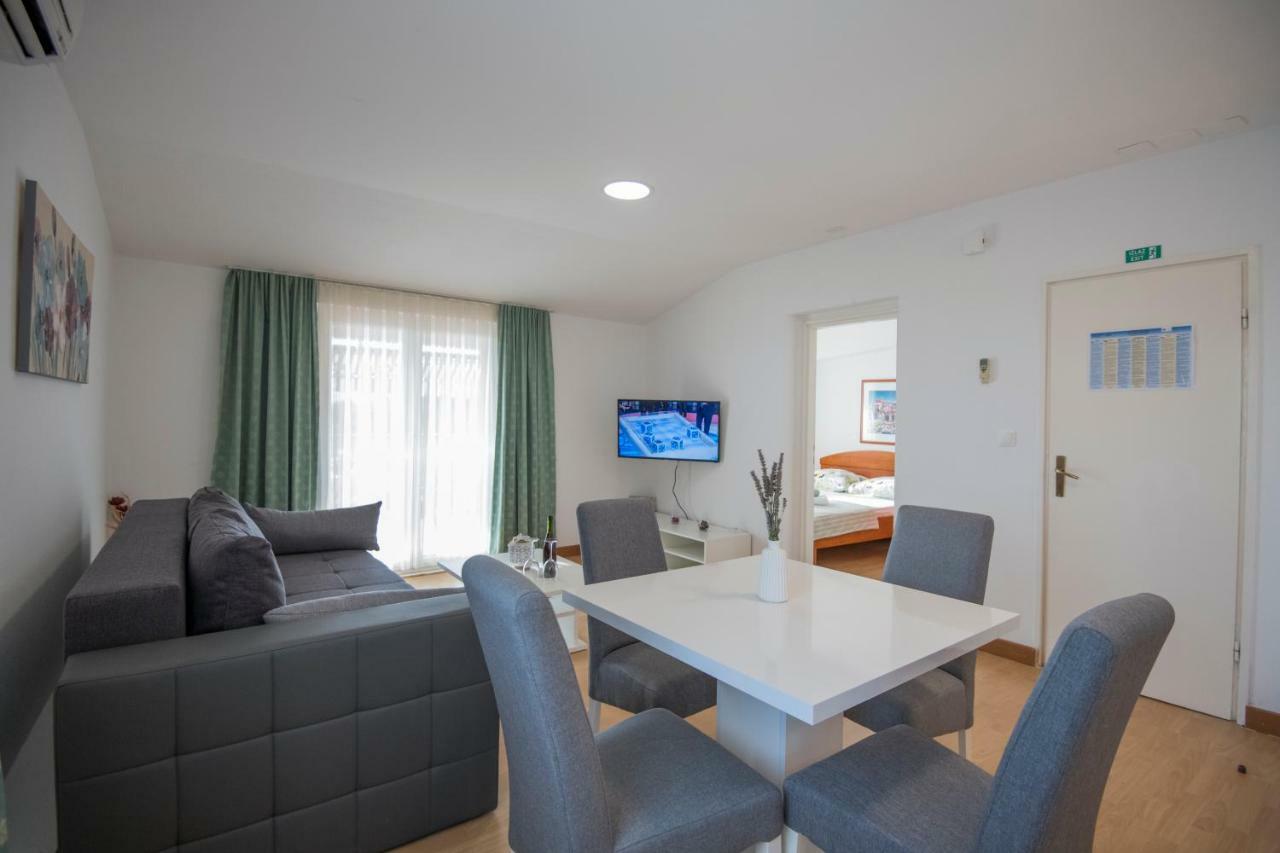 Katarina Apartmani Podstrana Exterior photo